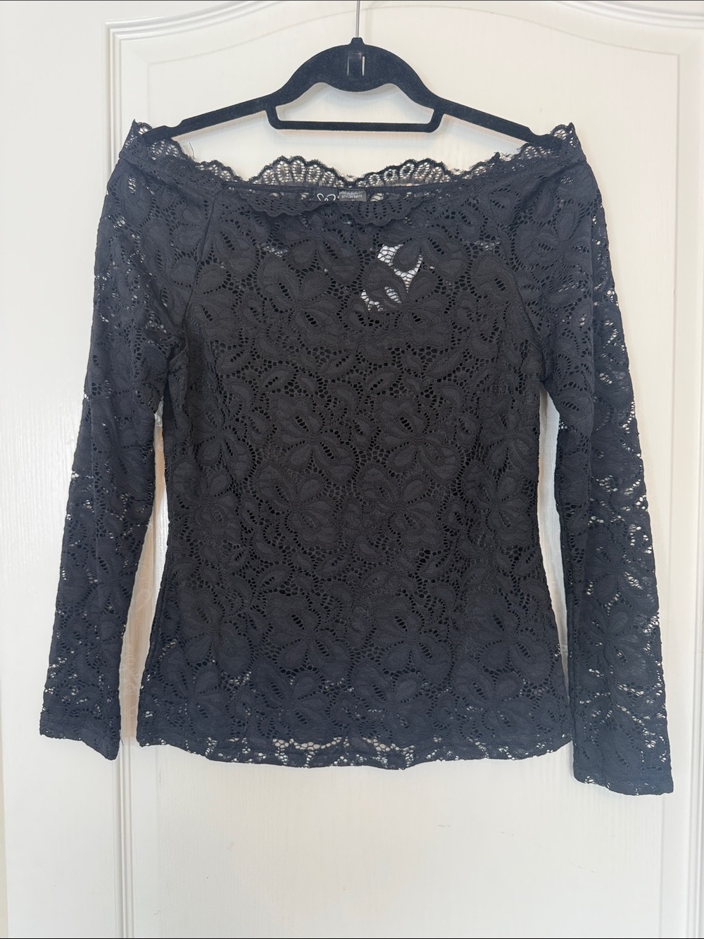 Windsor Off the Shoulder Floral Lace Top Black Medium